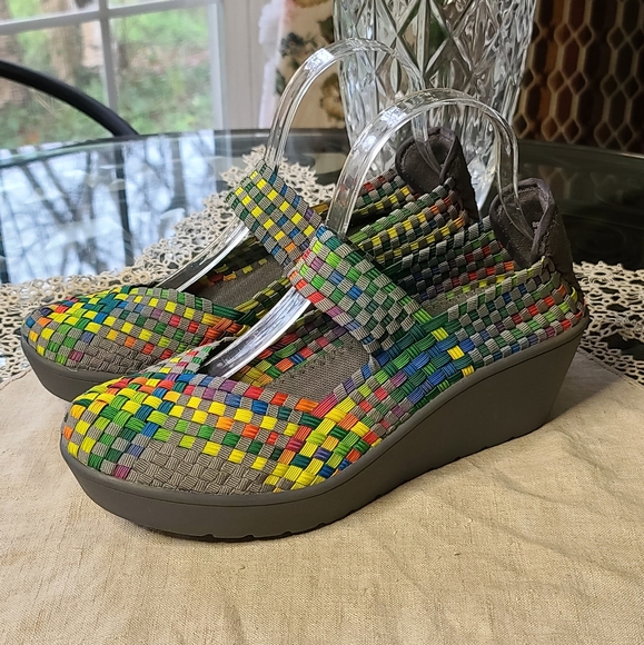 Steve Madden weave strap wedge shoes - Picture 9 of 9